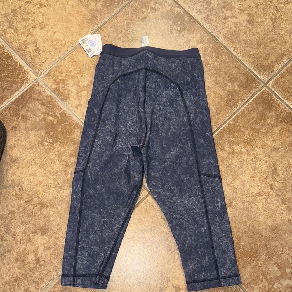 Lululemon Athletica Blue Leggings with Snug Fit and Heathered Texture